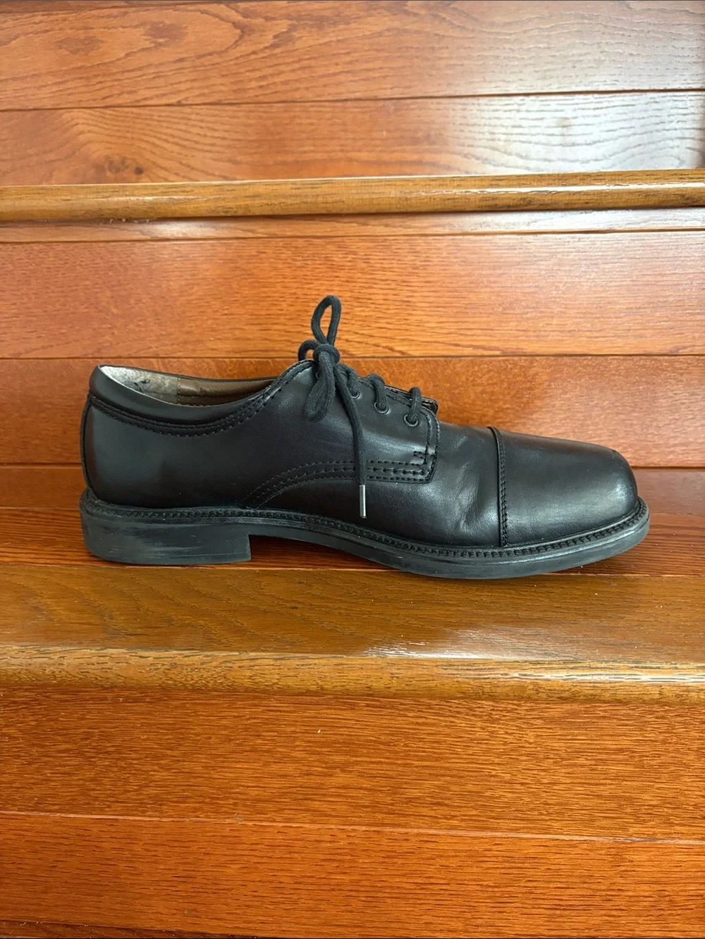 Dockers Men’s Black Leather Cap Toe Oxford Dress Shoes – Classic Lace-Up